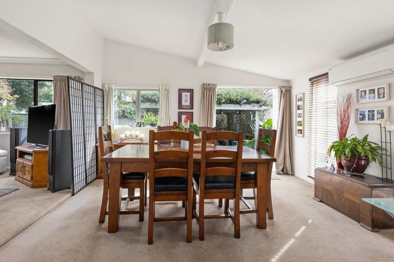 Photo of property in 702 Queen Street East, Parkvale, Hastings, 4122