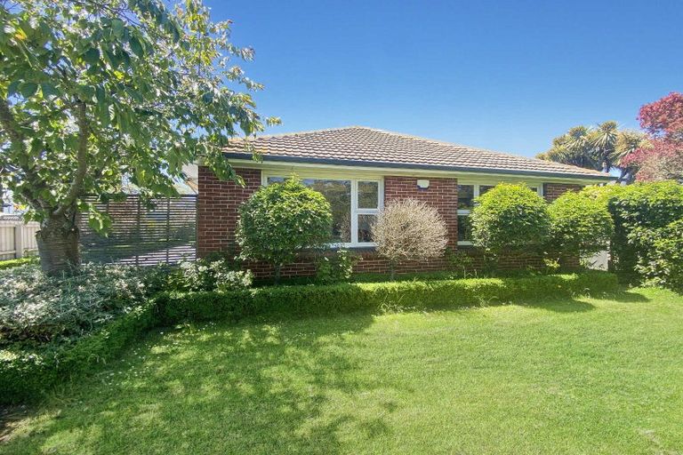 Photo of property in 120 Watford Street, Strowan, Christchurch, 8052