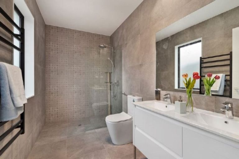 Photo of property in 61 Symes Drive, Red Beach, 0932