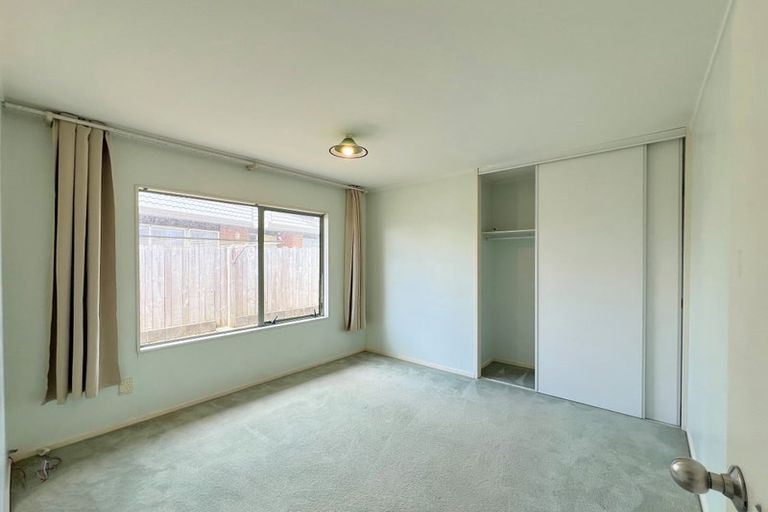 Photo of property in 6 Waylen Place, Burswood, Auckland, 2013