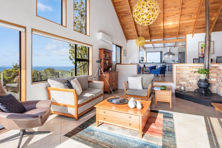 Photo of property in 347 Rockell Road, Whananaki, Hikurangi, 0181