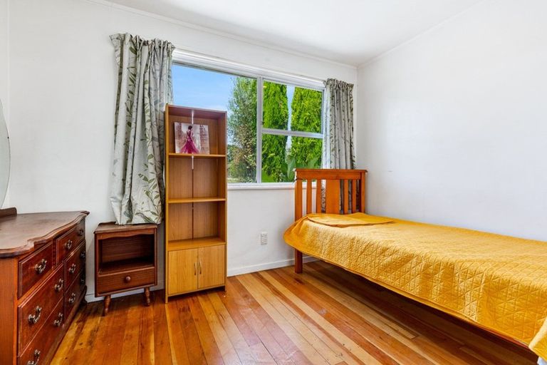 Photo of property in 49 Neal Avenue, Glenfield, Auckland, 0629