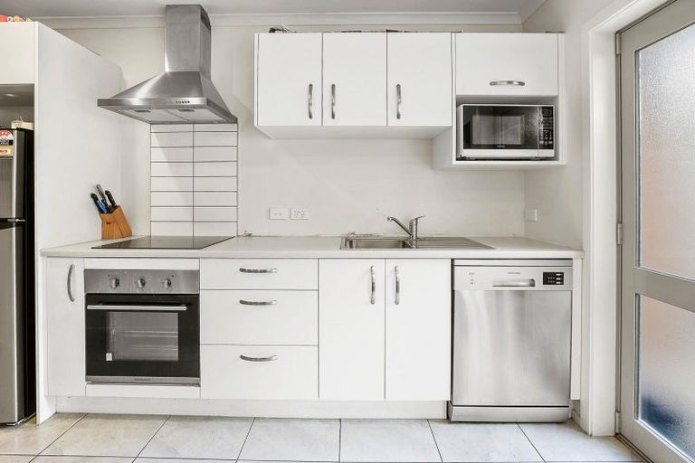 Photo of property in 10/113 Knighton Road, Hillcrest, Hamilton, 3216