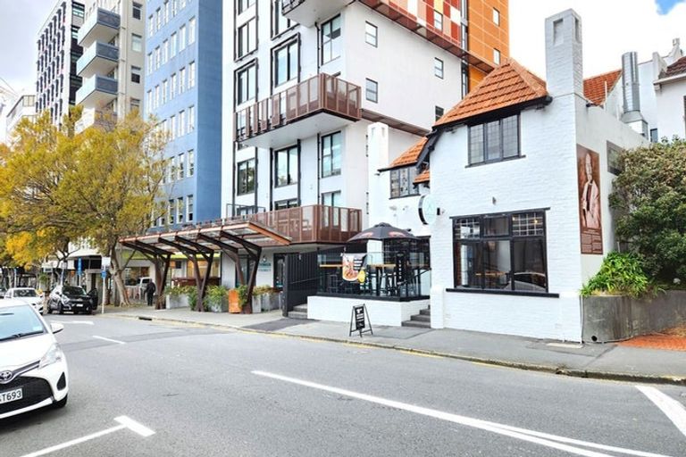 Photo of property in Frame Apartments, 702/111 Molesworth Street, Thorndon, Wellington, 6011