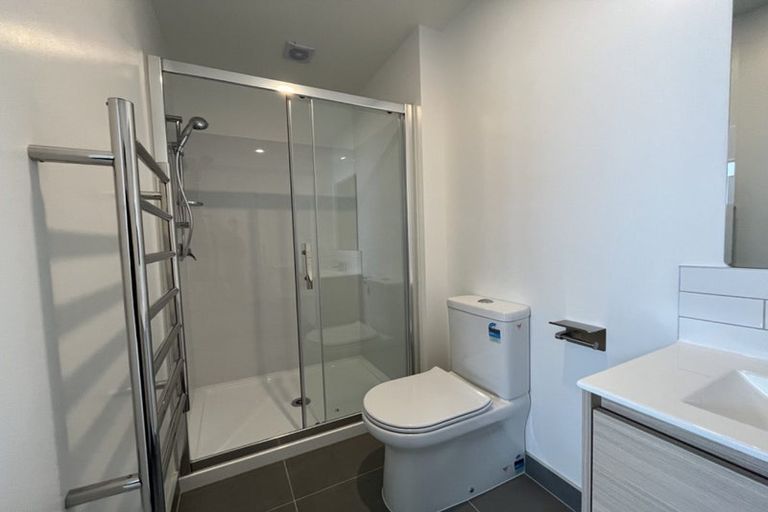 Photo of property in 52 Tukari Lane, Mangere Bridge, Auckland, 2022