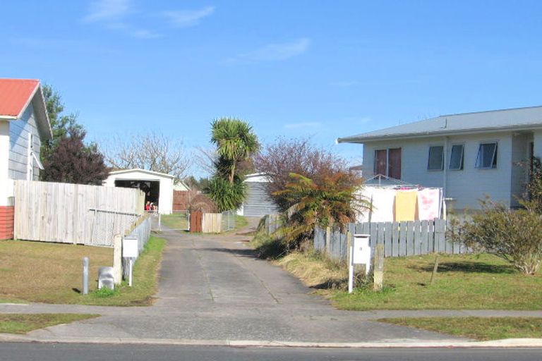 Photo of property in 9 Crawshaw Drive, Nawton, Hamilton, 3200