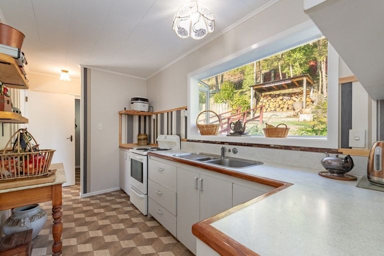 Photo of property in 31 Fraser Street, Wainuiomata, Lower Hutt, 5014