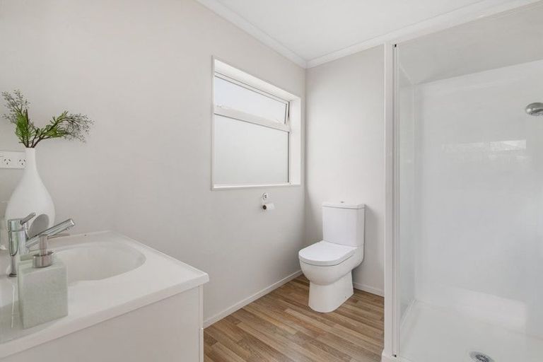 Photo of property in 10a Centreway Road, Orewa, 0931