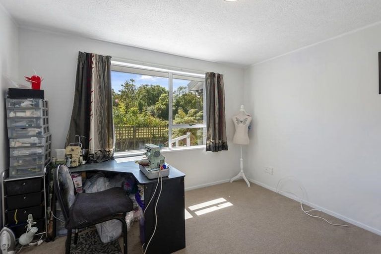 Photo of property in 2/7a Kruse Place, Redwood, Christchurch, 8051