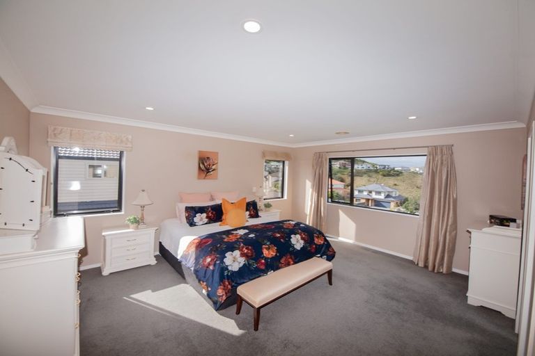 Photo of property in 7 Moston Grove, Churton Park, Wellington, 6037