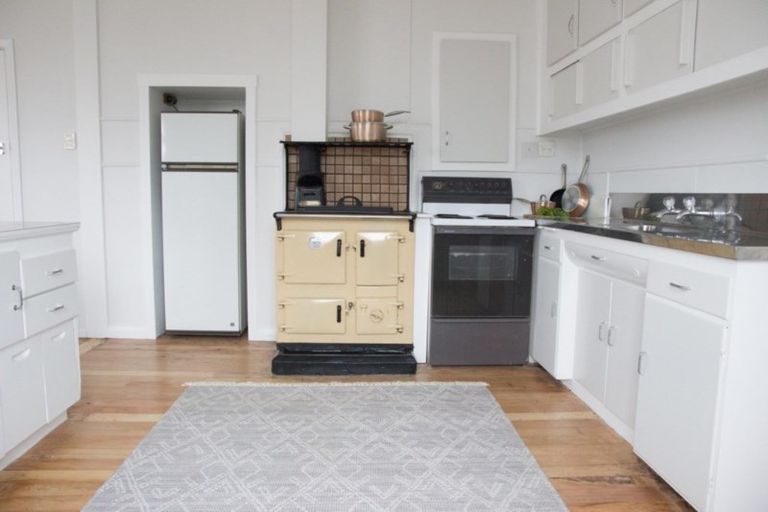 Photo of property in 23 Thomas Street, Ranfurly, 9332