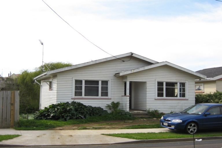 Photo of property in 16 Gaine Street, New Plymouth, 4310