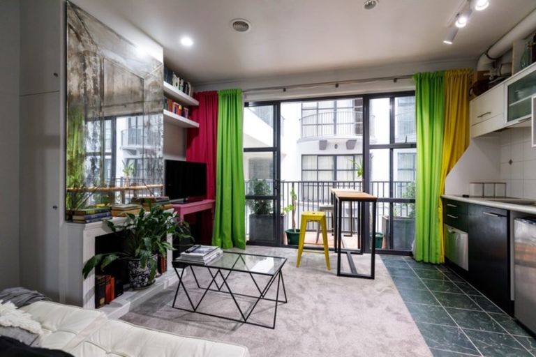 Photo of property in Atrium Towers, 4i/154 The Terrace, Wellington Central, Wellington, 6011