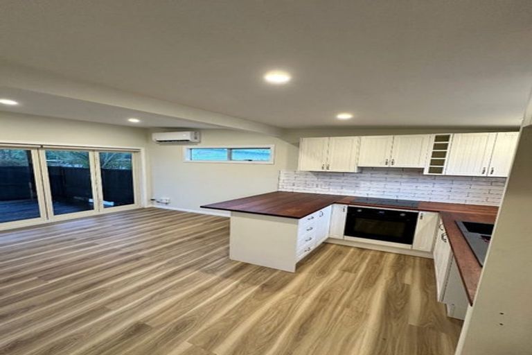 Photo of property in 3/176 Henderson Valley Road, Henderson, Auckland, 0612