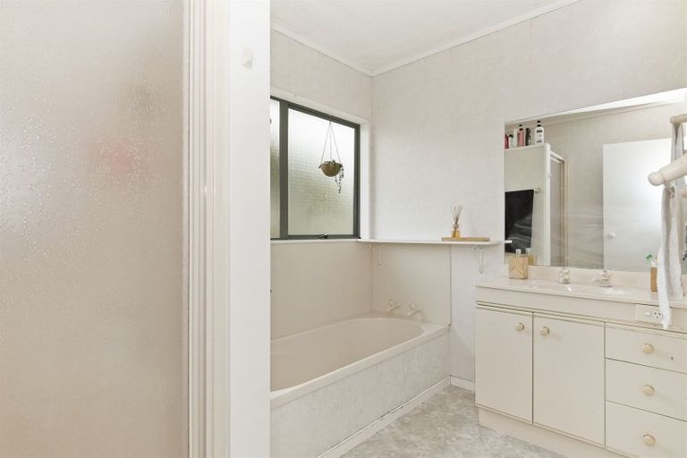 Photo of property in 42 Kane Road, Papamoa Beach, Papamoa, 3118