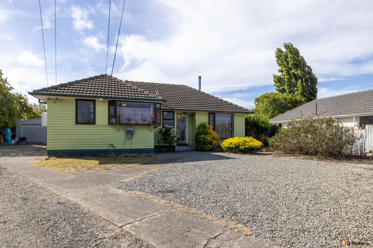 Photo of property in 15 Merrington Crescent, Aranui, Christchurch, 8061