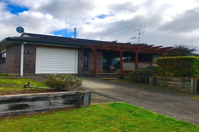 Photo of property in 31 Links View Drive, Omokoroa, 3114