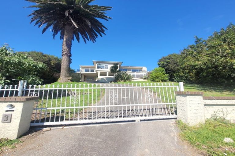 Photo of property in 3 Moera Place, Stanmore Bay, Whangaparaoa, 0932