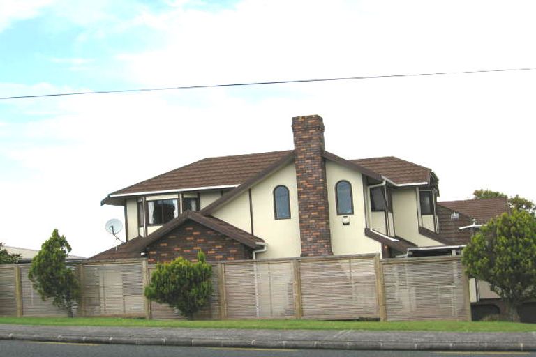Photo of property in 2/15 Firth Road, Torbay, Auckland, 0630