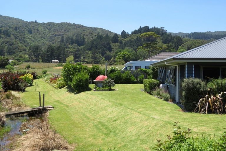 Photo of property in 32 Victoria Street, Coromandel, 3506
