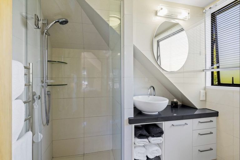 Photo of property in 436 Peninsula Road, Kelvin Heights, Queenstown, 9300