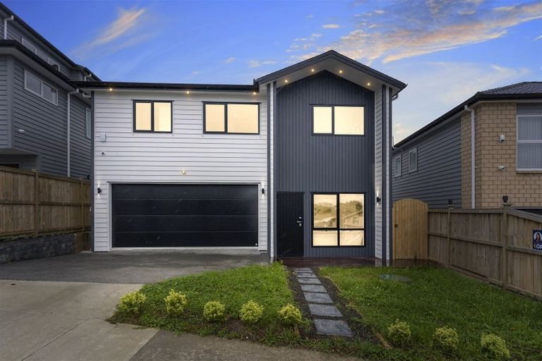 Photo of property in 48 Elevation Street, Flat Bush, Auckland, 2019