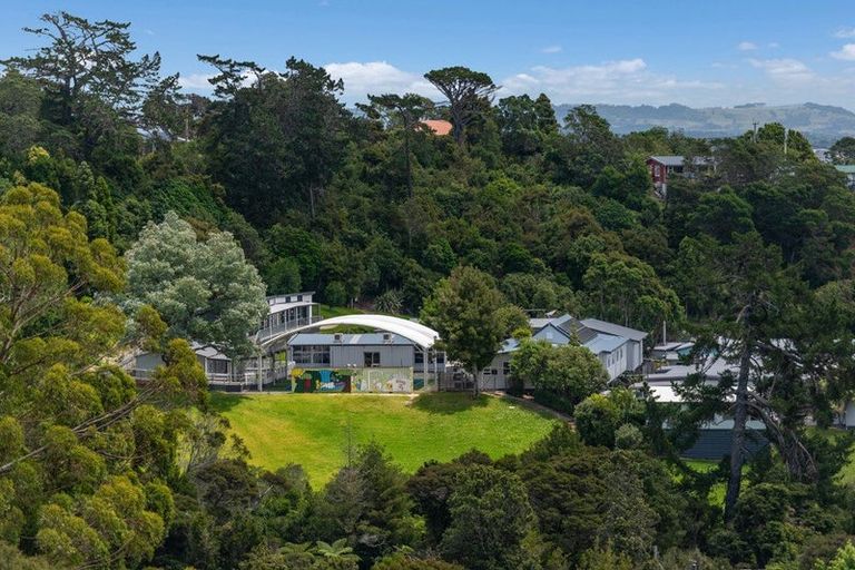 Photo of property in 1/38 Birkdale Road, Birkdale, Auckland, 0626