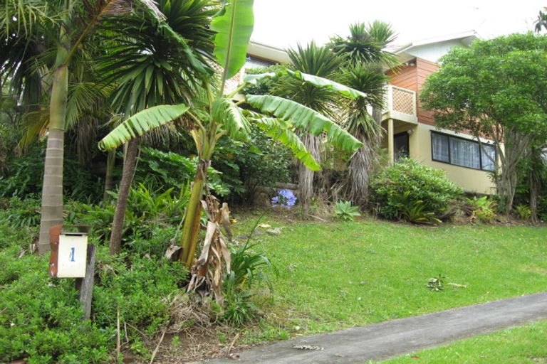 Photo of property in 1 Tikorangi Place, Morningside, Whangarei, 0110