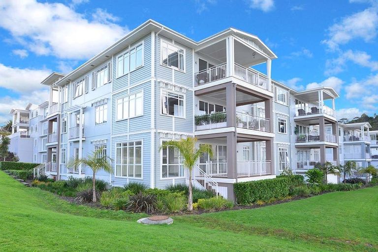 Photo of property in 68 Panorama Heights, Orewa, 0931