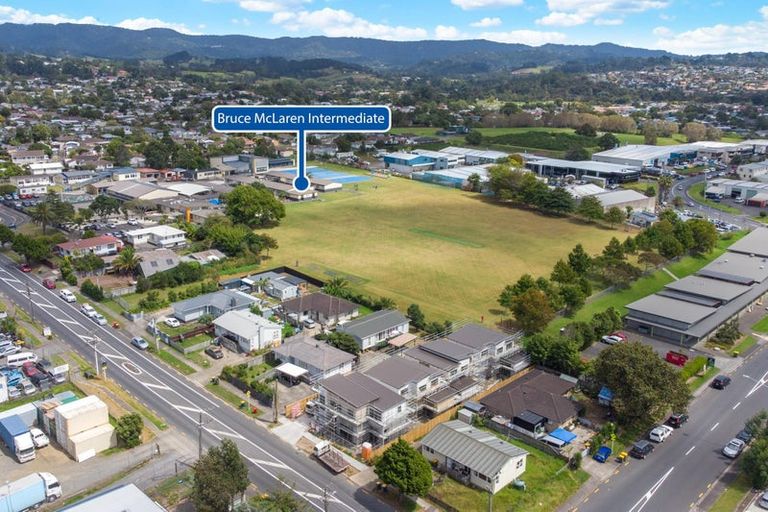 Photo of property in 47c Bruce Mclaren Road, Henderson, Auckland, 0612