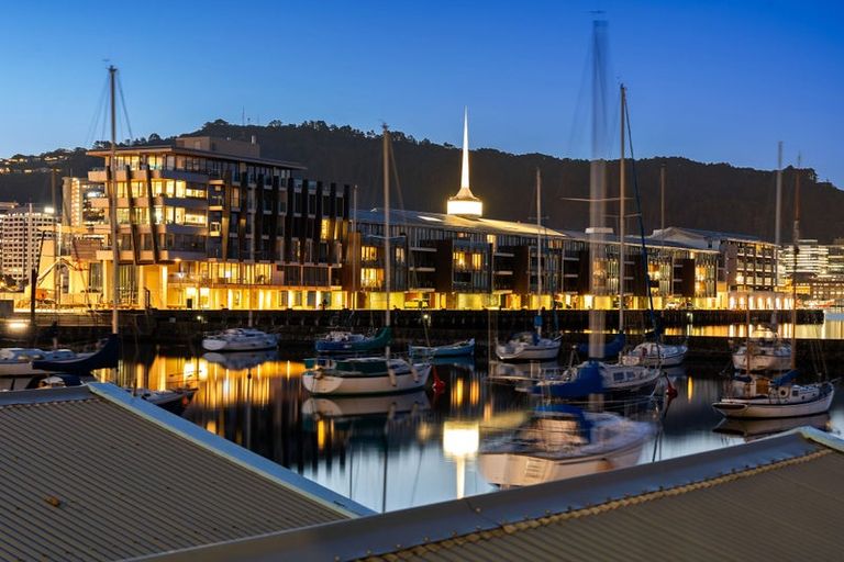 Photo of property in Clyde Quay Wharf, 1a/7 Clyde Quay Wharf, Te Aro, Wellington, 6011