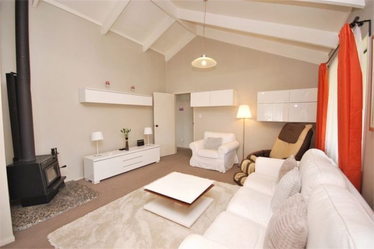 Photo of property in 21 Newberry Place, Richmond Heights, Taupo, 3330