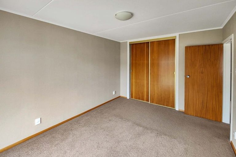 Photo of property in 2 Ferretti Grove, Avalon, Lower Hutt, 5011