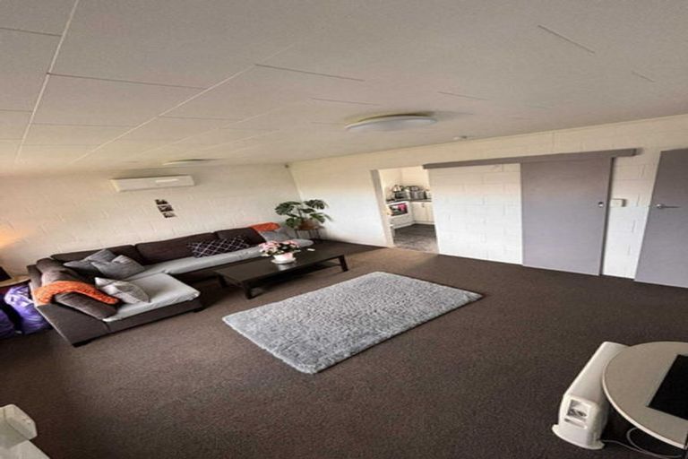 Photo of property in 135a Avalon Drive, Nawton, Hamilton, 3200