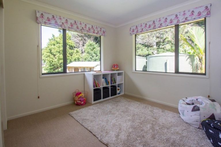Photo of property in 18 Meadowstone Lane, Maungakaramea, Whangarei, 0178