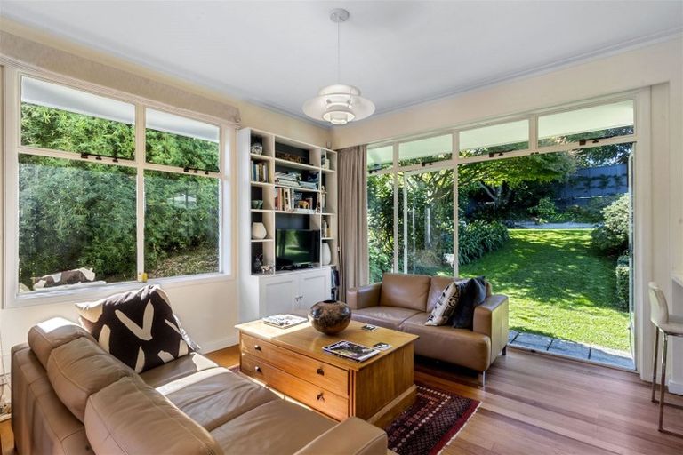 Photo of property in 6 Woodstock Road, Fairfield, Hamilton, 3214