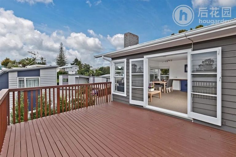 Photo of property in 10 Saffron Street, Birkdale, Auckland, 0626