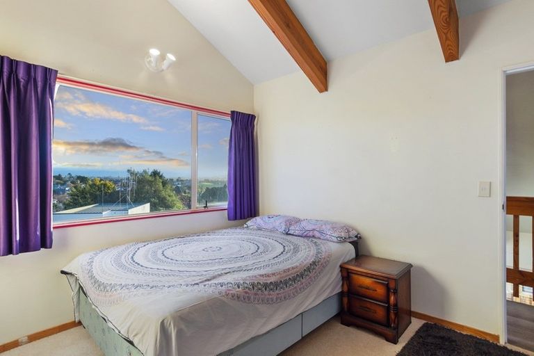 Photo of property in 28 Osprey Drive, Welcome Bay, Tauranga, 3112