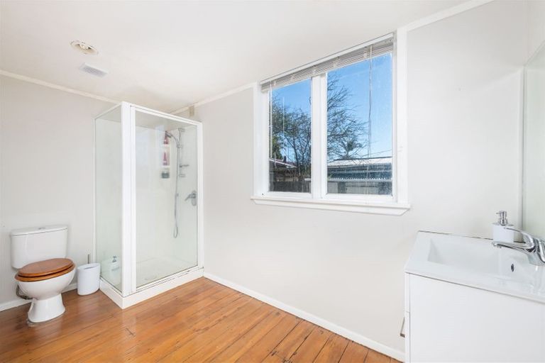 Photo of property in 13 Forest Hill Road, Henderson, Auckland, 0612