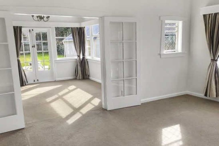 Photo of property in 39 Straven Road, Riccarton, Christchurch, 8011