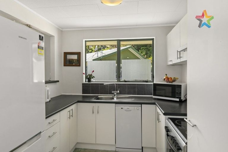 Photo of property in 7 Becks Close, Kelson, Lower Hutt, 5010