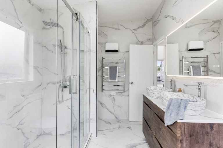 Photo of property in 3a Pah Road, Cockle Bay, Auckland, 2014