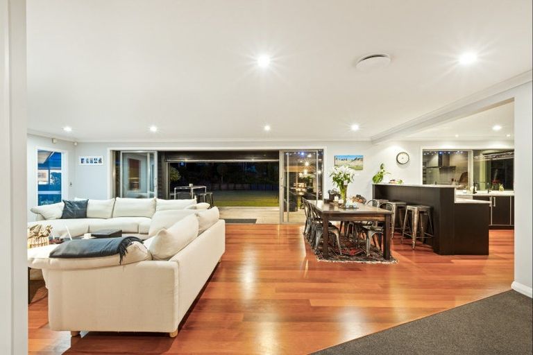 Photo of property in 875 Hibiscus Coast Highway, Waiwera, Orewa, 0994