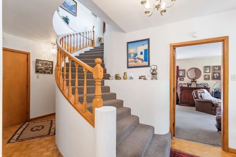 Photo of property in 385 Sawyers Arms Road, Harewood, Christchurch, 8051