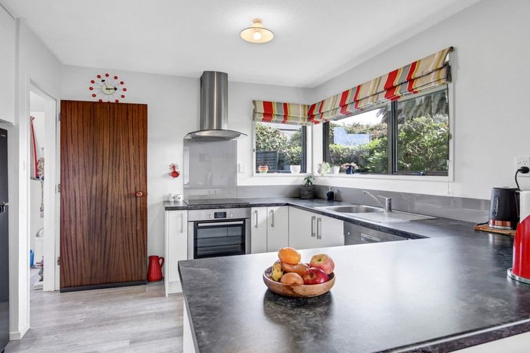 Photo of property in 1/14 Gatonby Place, Avonhead, Christchurch, 8042