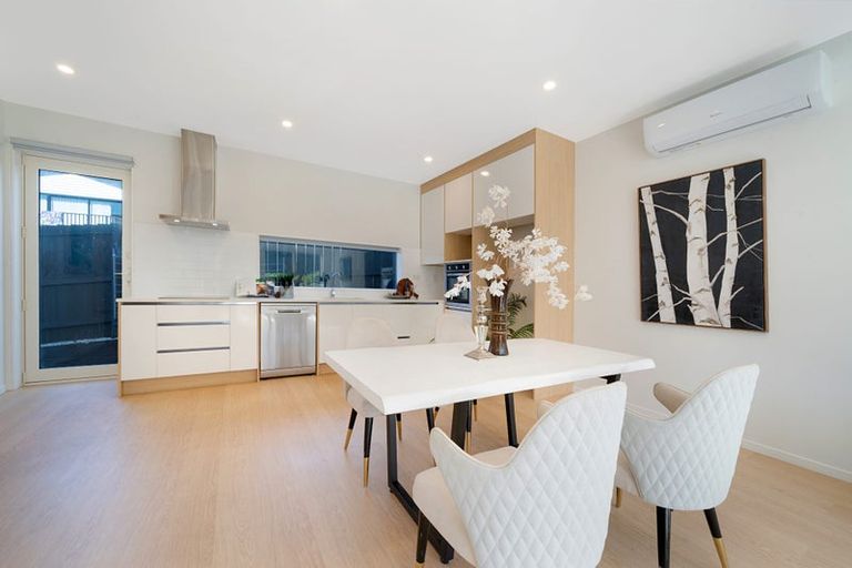 Photo of property in 24b Pipitea Place, Massey, Auckland, 0614
