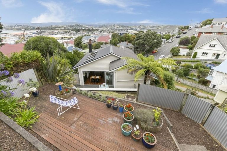 Photo of property in 26 Rodrigo Road, Kilbirnie, Wellington, 6022