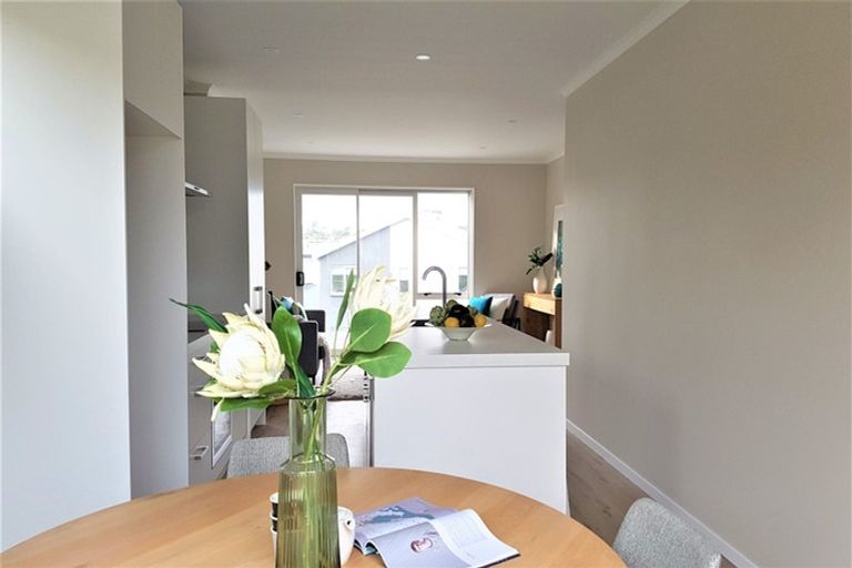 Photo of property in 64 Manutewhau Road, Massey, Auckland, 0614