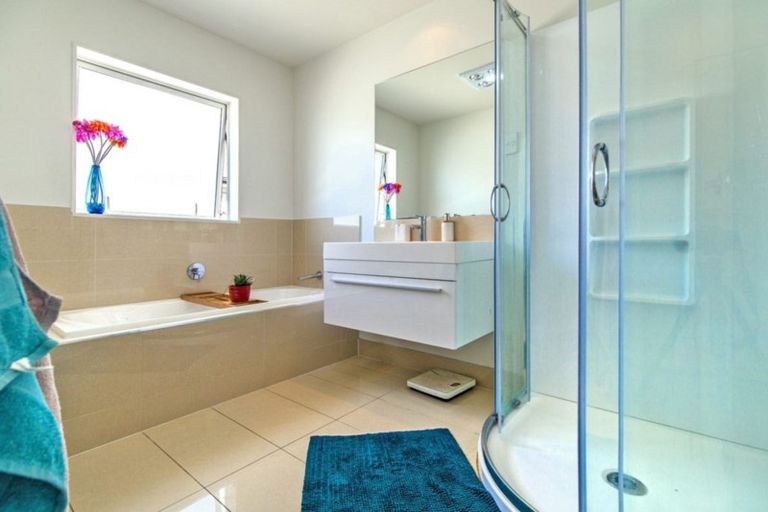 Photo of property in 5 Piwakawaka Court, Rototuna North, Hamilton, 3210