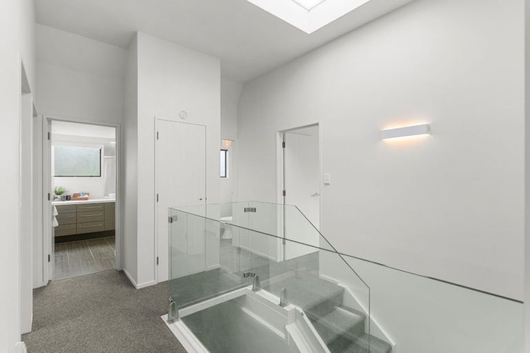 Photo of property in 31 Dovedale Avenue, Ilam, Christchurch, 8041